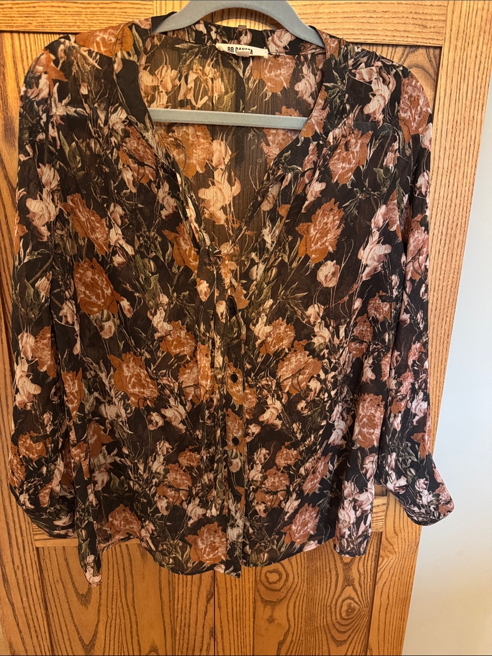 BB Dakota Black Floral Button-Front V-Neck Blouse